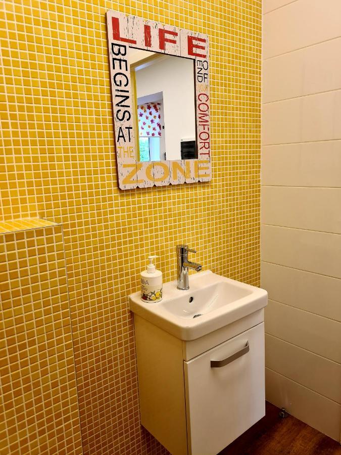 Railway Bed Hostel Kaunas Dış mekan fotoğraf